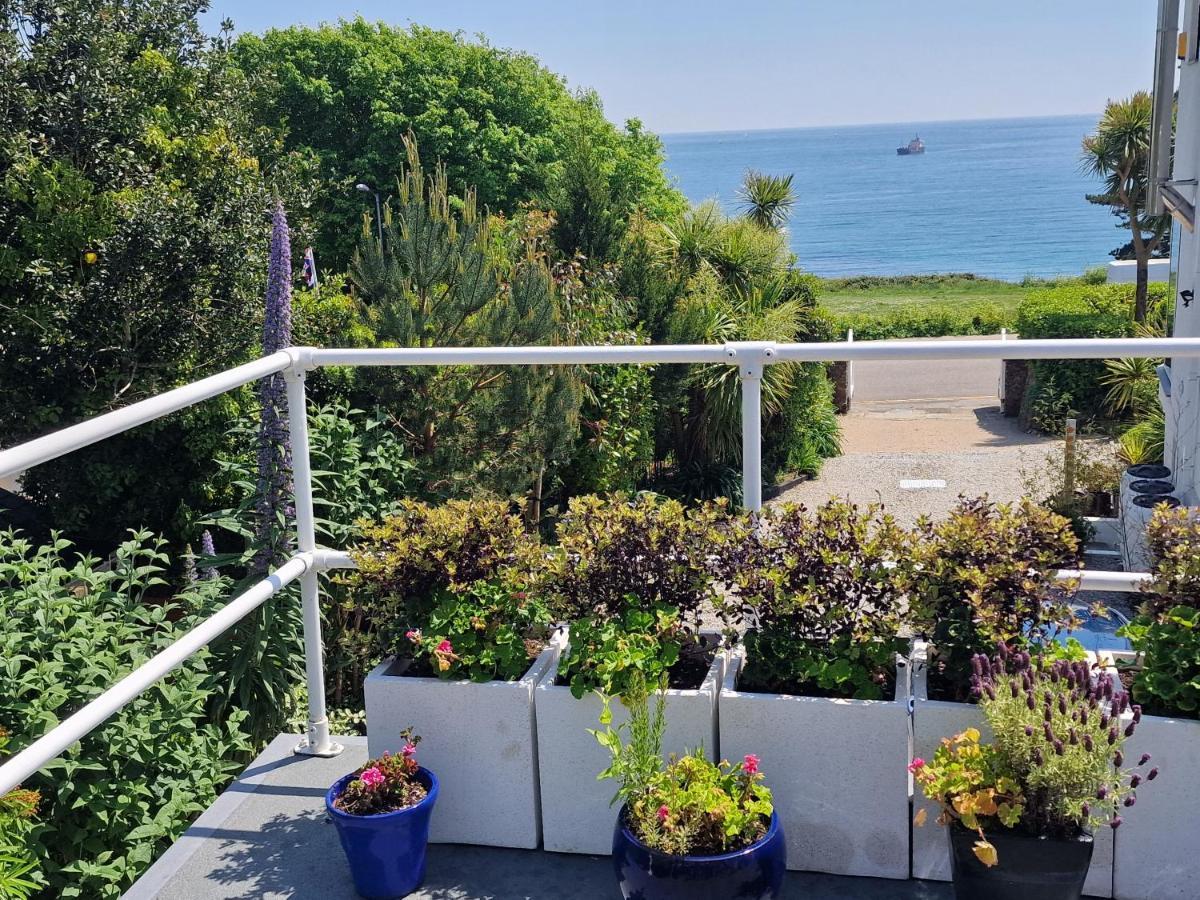 Blue Hills Luxury Apartment, Bay Front With Parking Falmouth Bagian luar foto