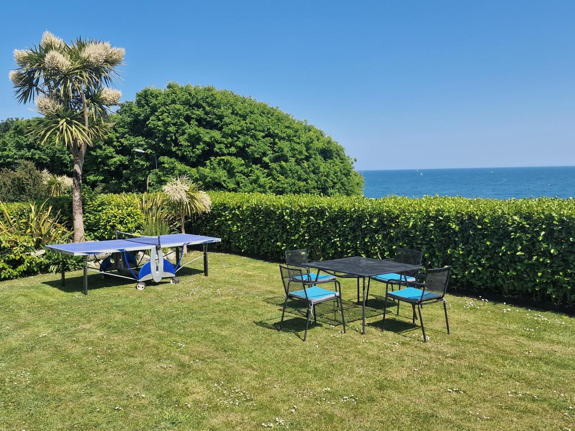 Blue Hills Luxury Apartment, Bay Front With Parking Falmouth Bagian luar foto