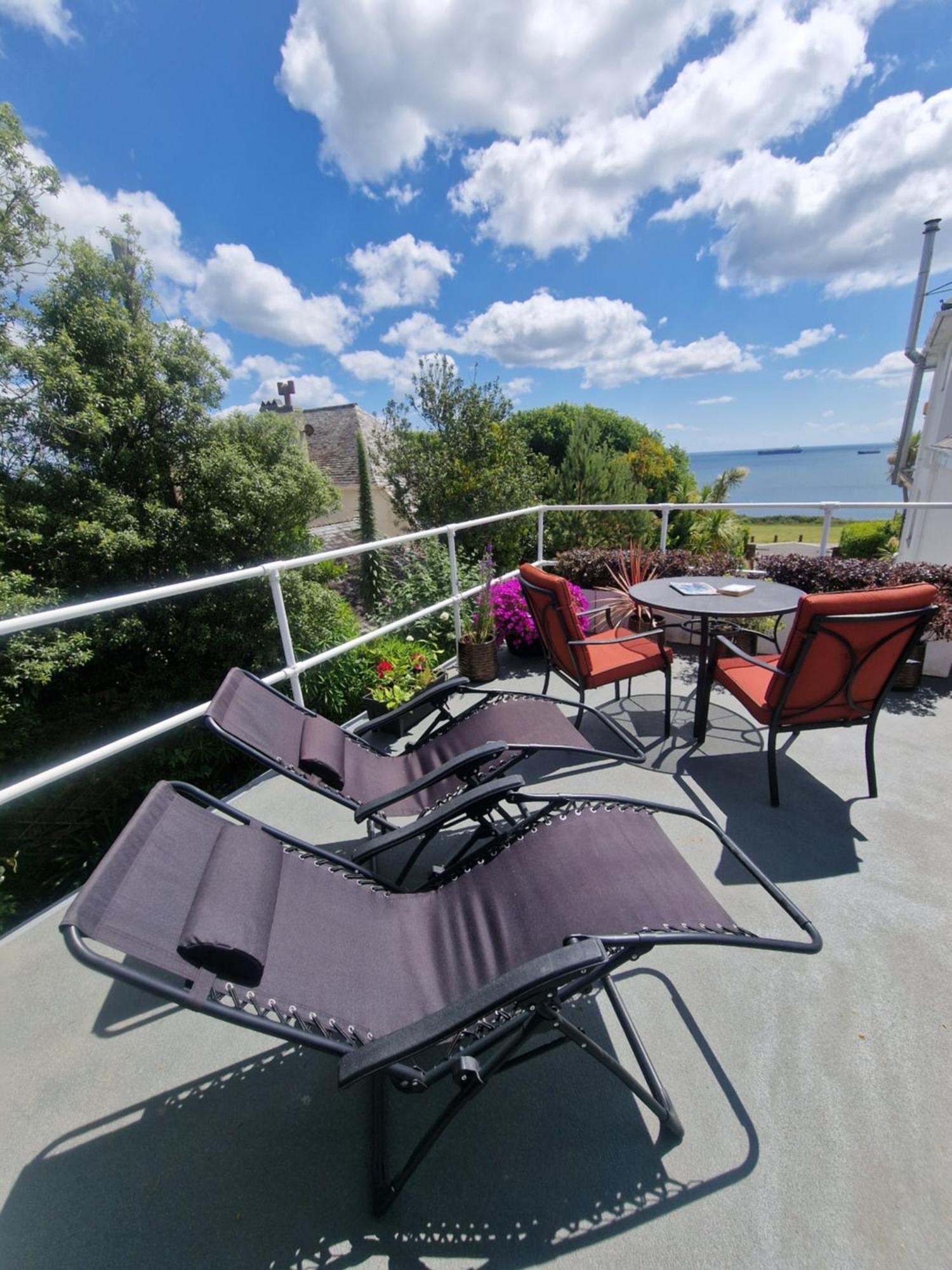 Blue Hills Luxury Apartment, Bay Front With Parking Falmouth Bagian luar foto