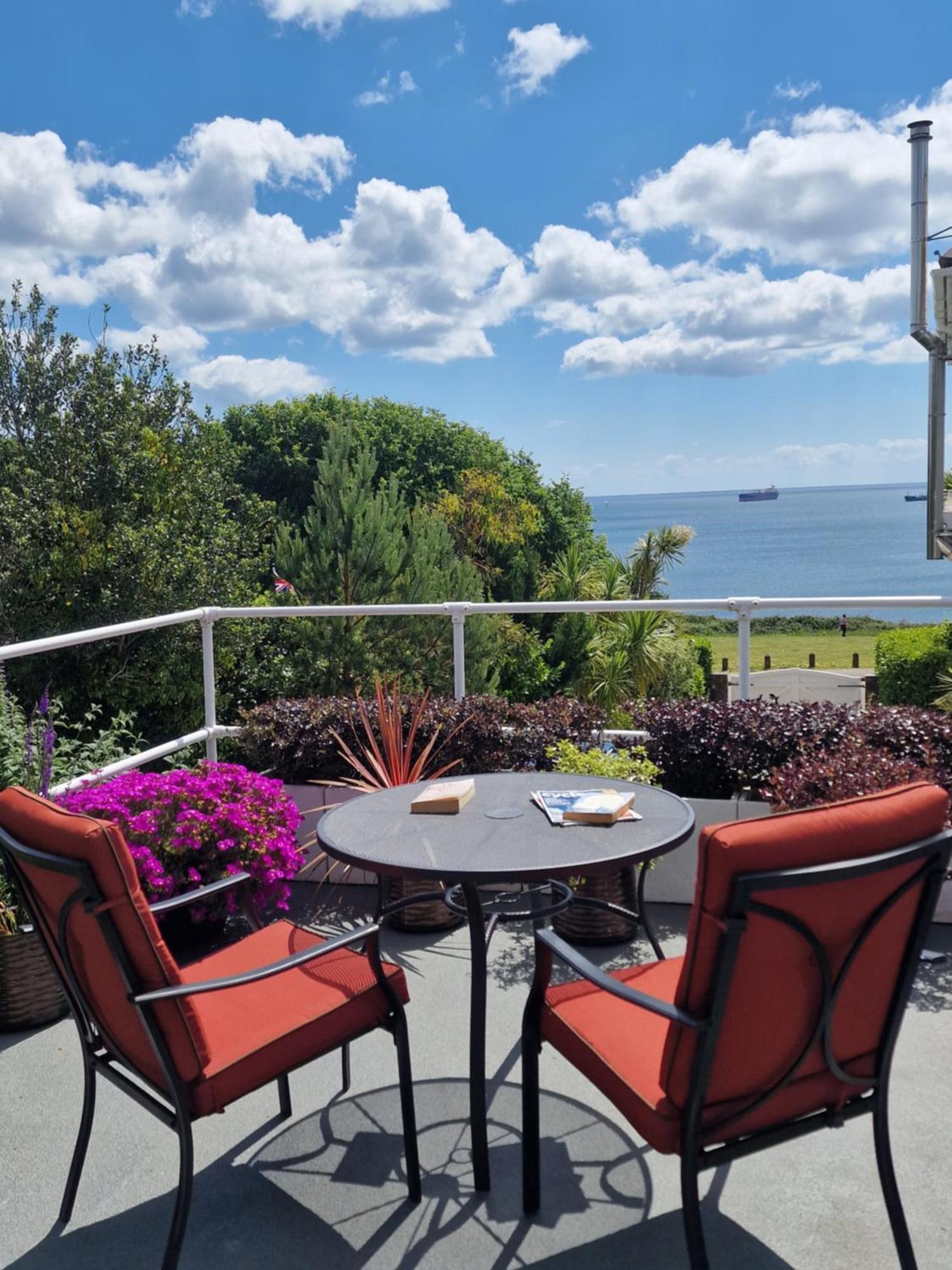 Blue Hills Luxury Apartment, Bay Front With Parking Falmouth Bagian luar foto